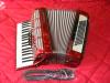 VAND ACORDEON WELTMEISTER SEPERATO STANDARD 96 BASI NOU IN CUTIE VAND ACORDEON WELTMEISTER SEPERATO STANDARD 96 BASI NOU IN CUTIE